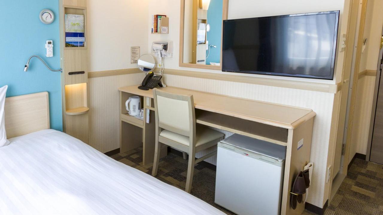Toyoko Inn Iwakuni Eki Nishi Guchi מראה חיצוני תמונה